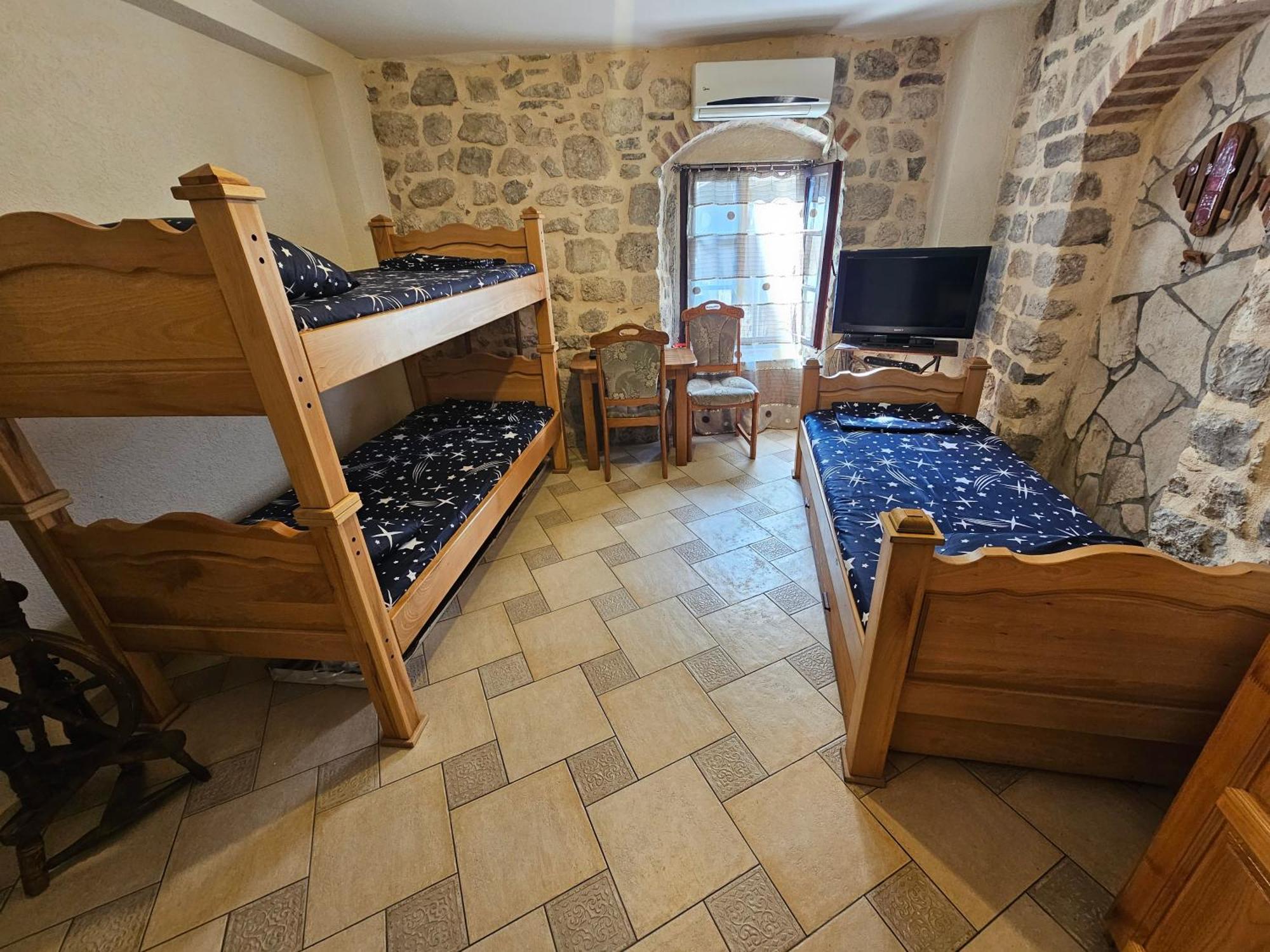 Guest House Sljuka Cattaro Esterno foto