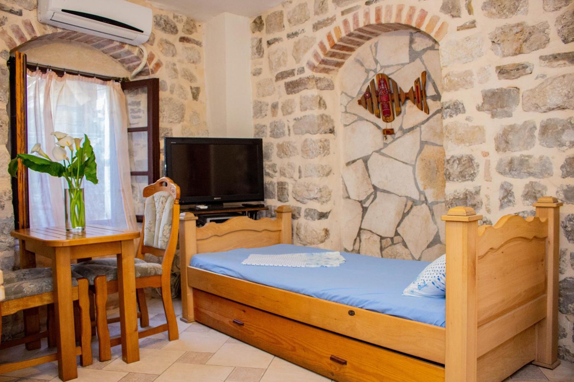 Guest House Sljuka Cattaro Esterno foto
