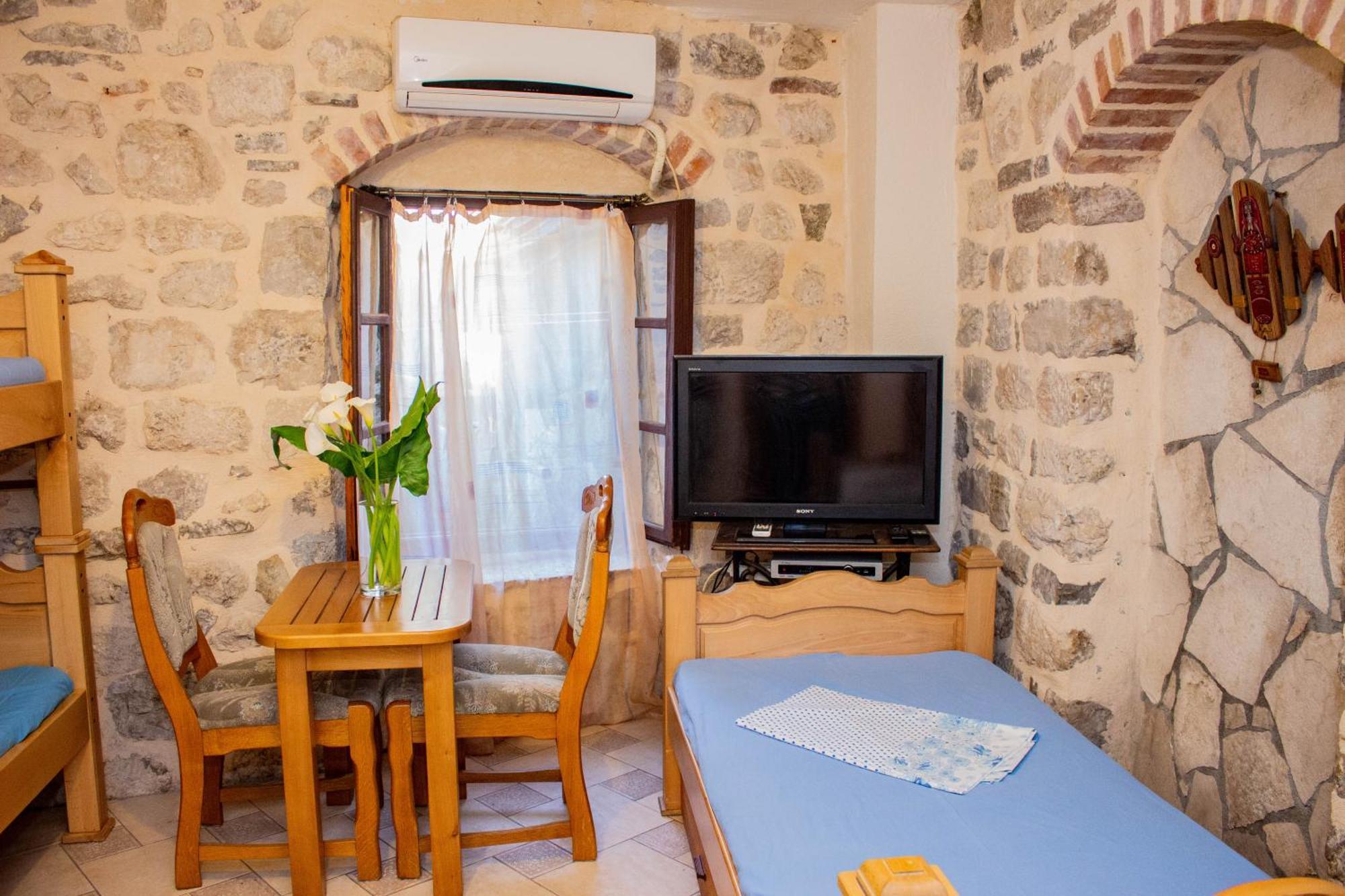 Guest House Sljuka Cattaro Esterno foto